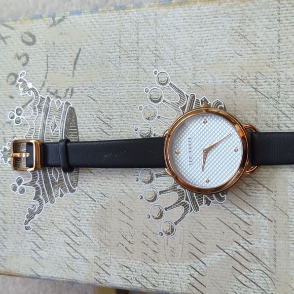 Ted Baker Hettie watch and box - Picture 9 of 14